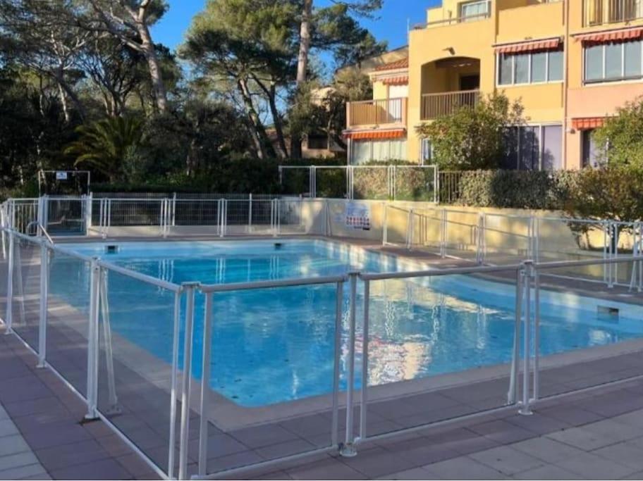 Charmant Studio Valescure Saint Raphael ภายนอก รูปภาพ